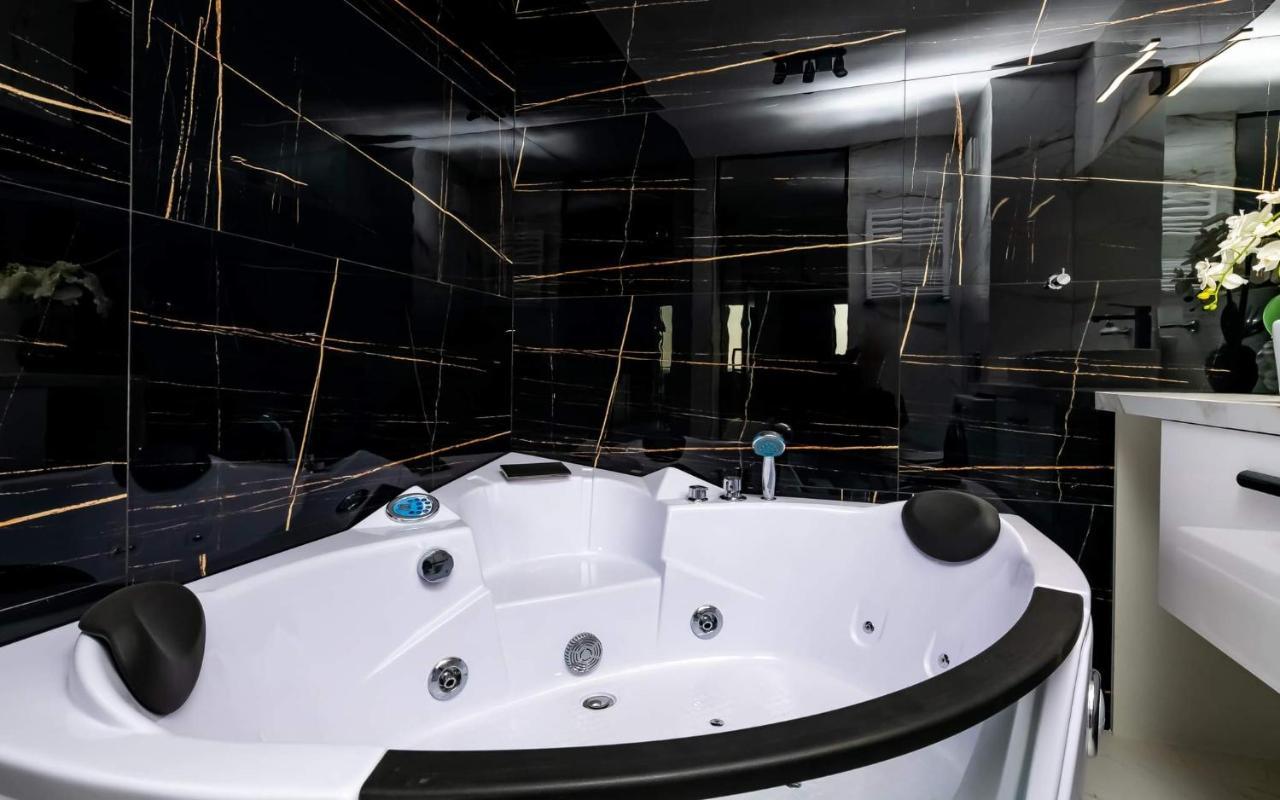 Loveroom Panorama Park Jacuzzi Białystok Exterior foto